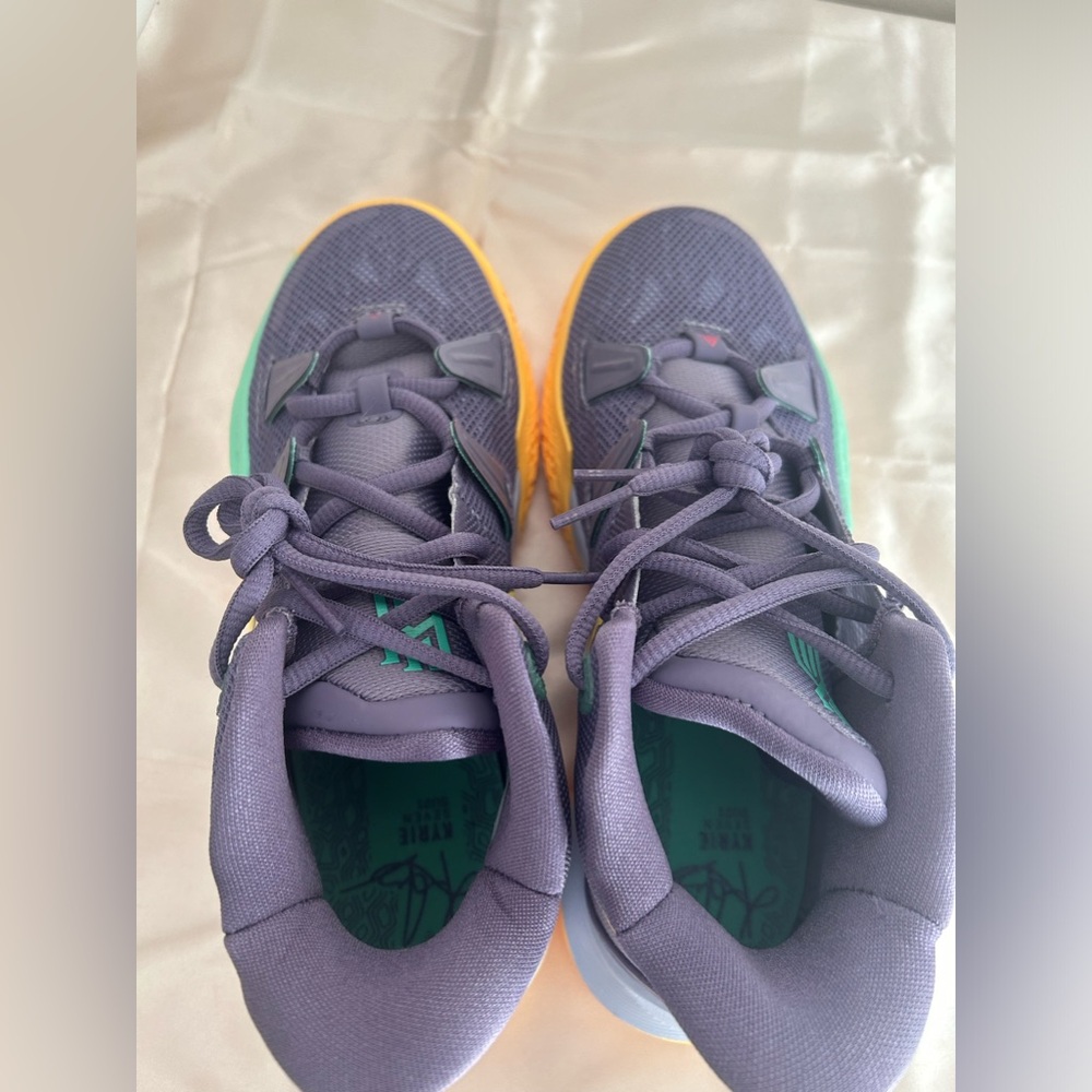 Nike Kyrie 7 (GS) DayBreak Size 4Y CT4080-500 Brand New - Picture 6 of 10